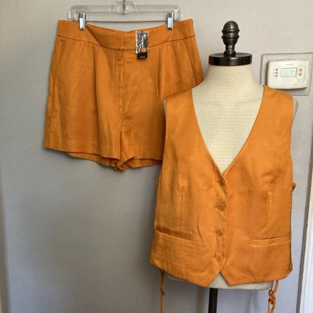 4-8 Express Shorts Set Vest Orange 14 XL NWT